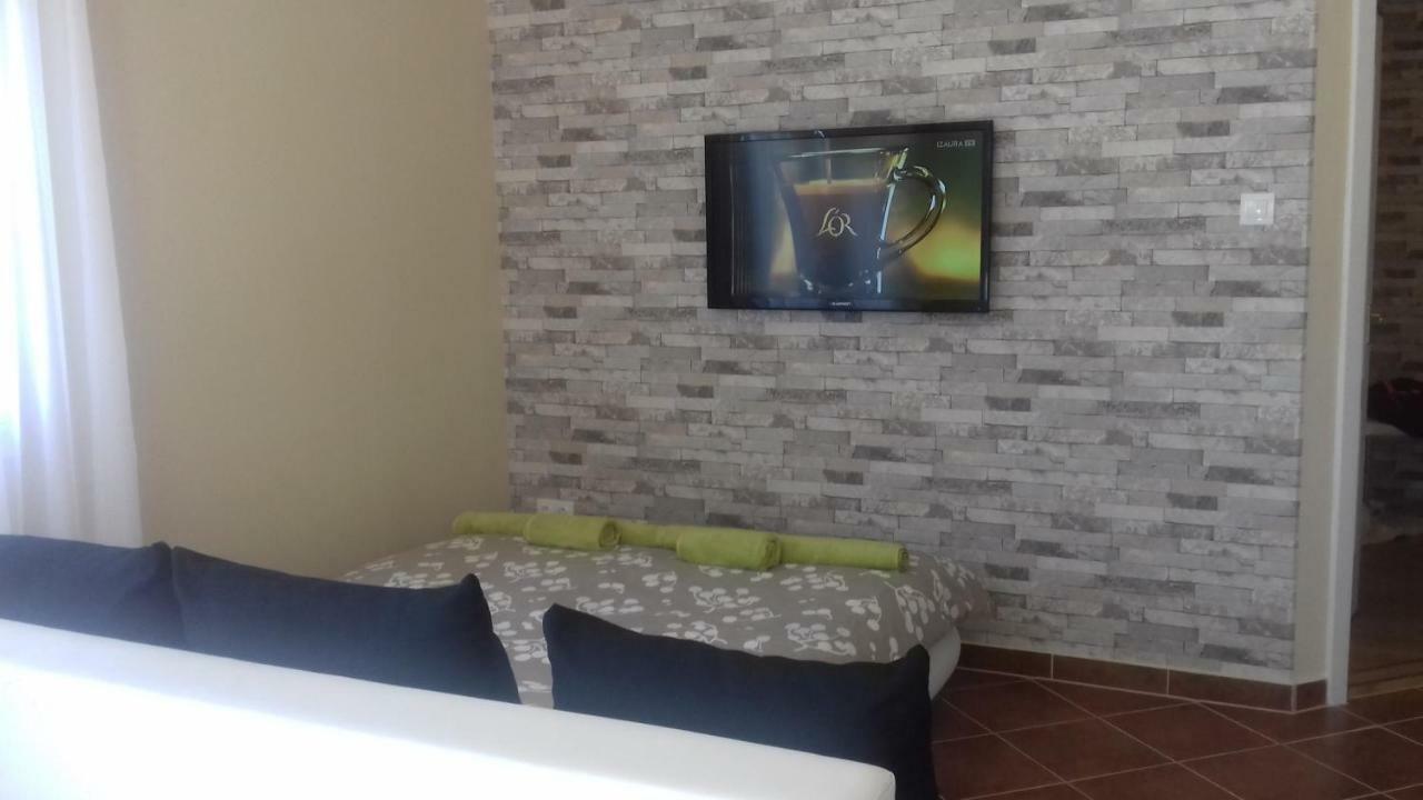 Benelise Apartman Hévíz Esterno foto