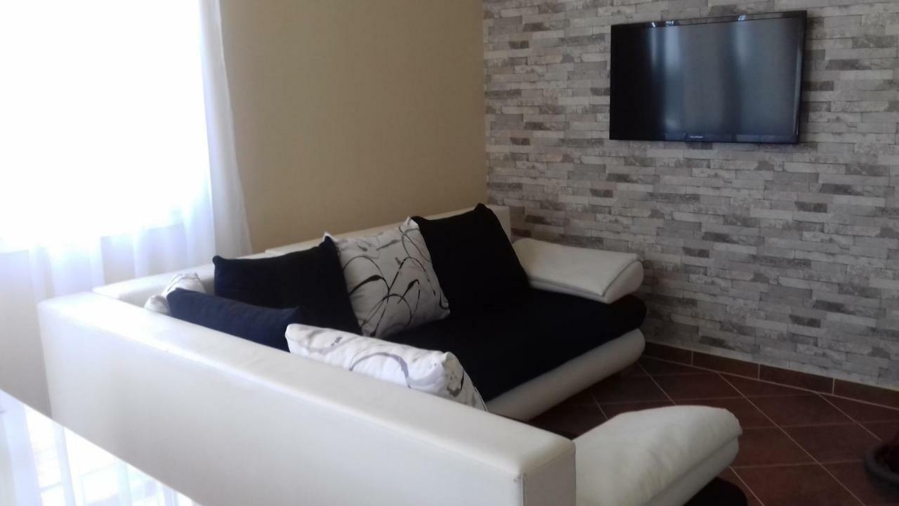 Benelise Apartman Hévíz Esterno foto