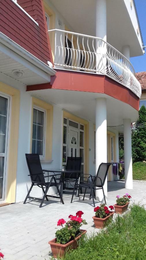 Benelise Apartman Hévíz Esterno foto